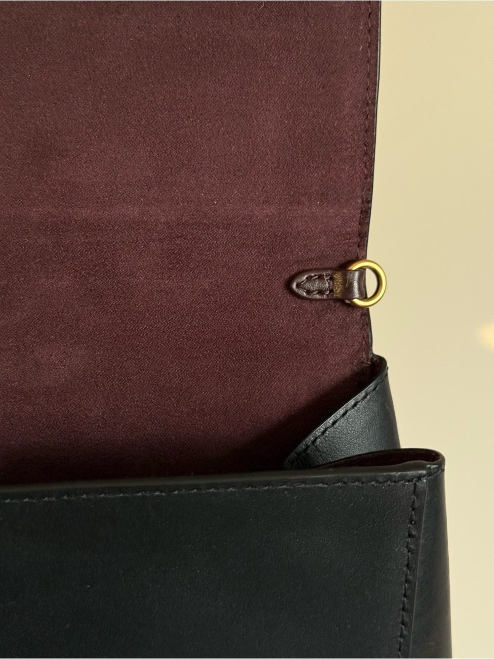 Coach Black Leather Clutch with Gold Turnlock - Picture 11 of 16
